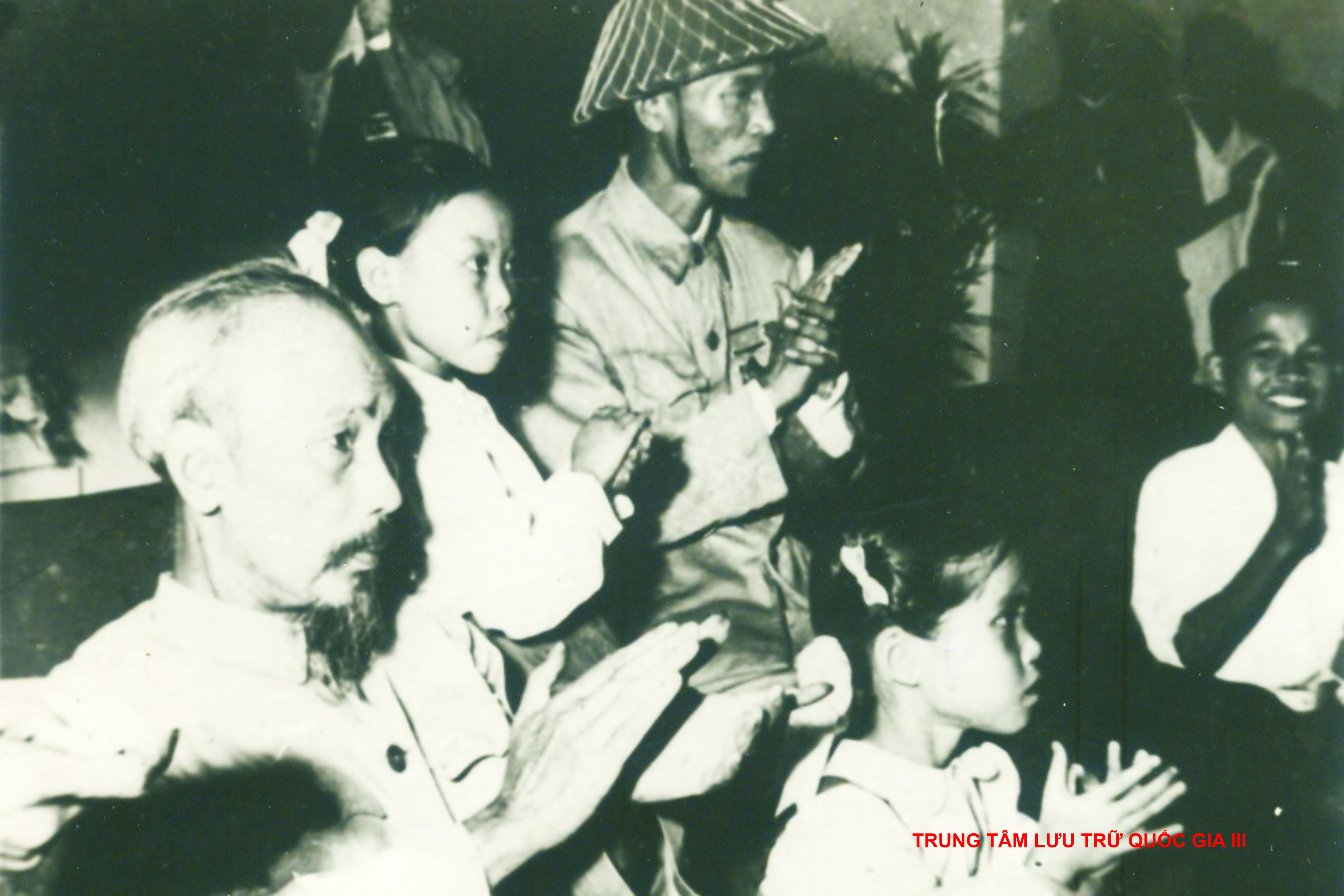 Ôn lại không khí hào hùng của thủ đô Hà Nội ngày giải phóng 10/10/1954